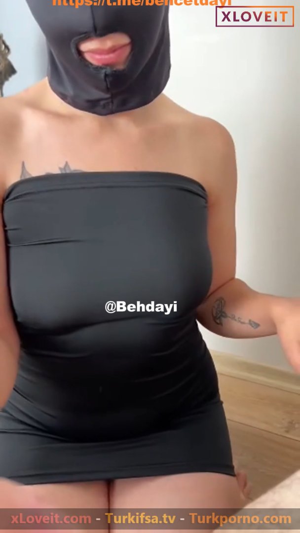 Porno video Emre manitasının ağzına verip kucağa aldı